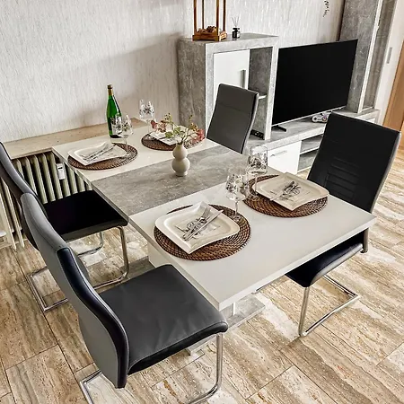 Toplage Mit Pistenblick I 2zi I Inkl Garage Und Stellplatz Apartment